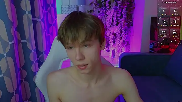 cuMte boy online show from 06.18.26
