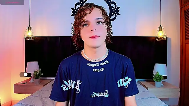 Skyee angel online show from 05.04.26