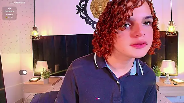 Snapshot of Skyee_angel chatting on 06.17.26 Skyee angel online show from 06.17.26