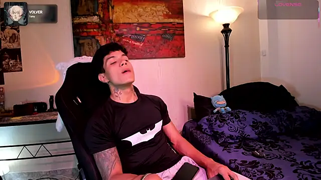 Snapshot of aress_damon chatting on 02.27.26 aress damon online show from 02.27.26