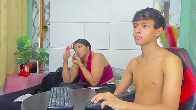 Snapshot of PrincesANDdark chatting on 01.05.26 PrincesANDdark online show from 01.05.26