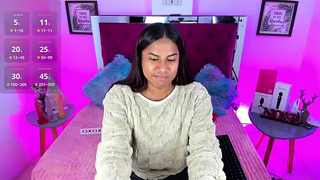 Snapshot of Samantha__F_W chatting on 12.20.25 Samantha F W online show from 12.20.25