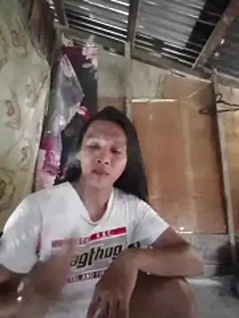 Snapshot of lovelycarla32 chatting on 11.27.25 lovelycarla32 online show from 11.27.25