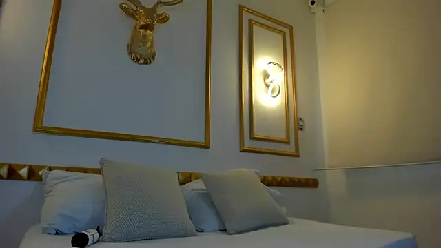 zully28  online show from 12.19.25