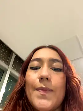 Snapshot of Eveeelyn25 chatting on 12.19.25 Eveeelyn25 online show from 12.19.25