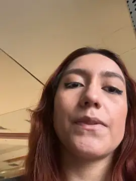 Snapshot of Eveeelyn25 chatting on 02.01.26 Eveeelyn25 online show from 02.01.26