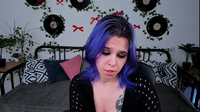 LiraBelle online show from 04.20.26