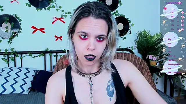 LiraBelle online show from 06.12.26