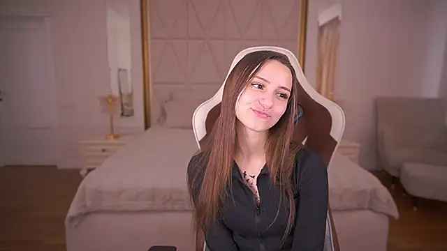 TinyNatalie online show from 02.12.26