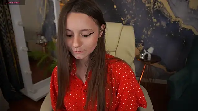 TinyNatalie online show from 05.12.26