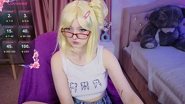 Snapshot of milanastars chatting on 02.02.26 milanastars online show from 02.02.26