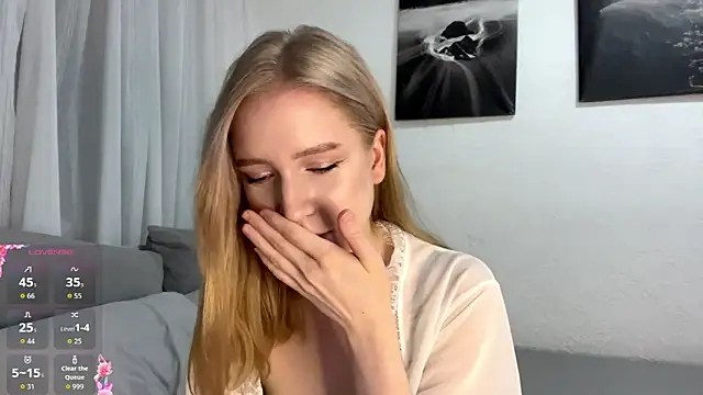 Snapshot of Alice_meow15 chatting on 01.07.26 Alice meow15 online show from 01.07.26