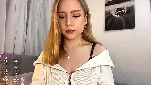 Snapshot of Alice_meow15 chatting on 01.10.26 Alice meow15 online show from 01.10.26