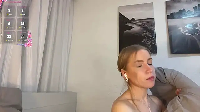 Snapshot of Alice_meow15 chatting on 01.18.26 Alice meow15 online show from 01.18.26