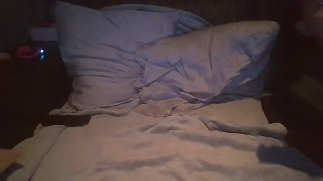 DeeLouLou online show from 12.20.25