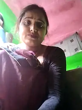 Snapshot of Pooja_hote chatting on 11.30.25 Pooja hote online show from 11.30.25