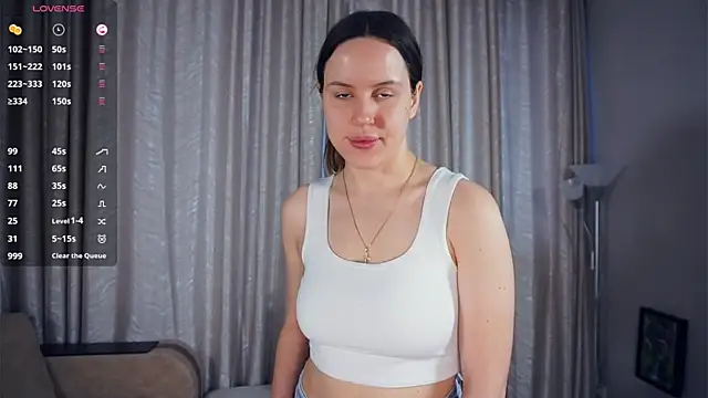 Snapshot of SanoraVillnave chatting on 12.23.25 SanoraVillnave online show from 12.23.25