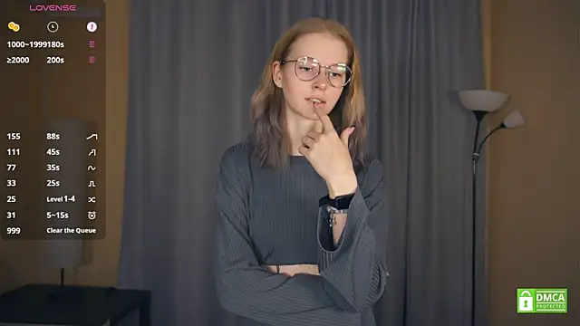 Snapshot of ToyaPletz chatting on 12.19.25 ToyaPletz online show from 12.19.25