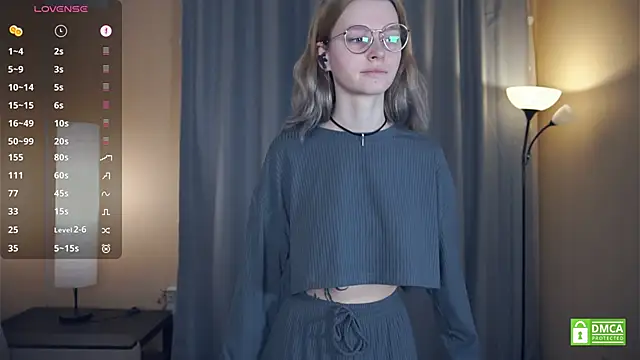 Snapshot of ToyaPletz chatting on 01.09.26 ToyaPletz online show from 01.09.26