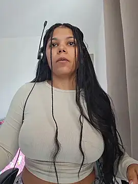 Snapshot of Mia_Rosex chatting on 02.06.26 Mia Rosex online show from 02.06.26