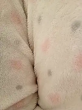 Snapshot of EweXZZ chatting on 11.27.25 EweXZZ online show from 11.27.25