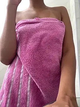 Snapshot of EweXZZ chatting on 04.09.26 EweXZZ online show from 04.09.26