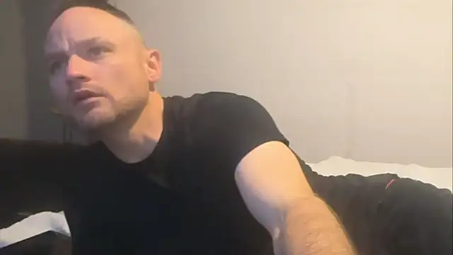 Snapshot of famous1tad chatting on 01.18.26 famous1tad online show from 01.18.26