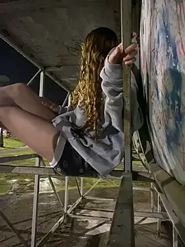 Snapshot of Labby18 chatting on 12.01.25 Labby18 online show from 12.01.25