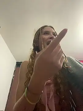 Snapshot of Labby18 chatting on 12.19.25 Labby18 online show from 12.19.25