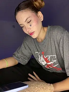 Snapshot of Labby18 chatting on 01.07.26 Labby18 online show from 01.07.26