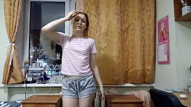 Snapshot of xlo_lax chatting on 12.16.25 xlo lax online show from 12.16.25