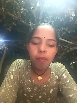 Snapshot of Babita_Gori chatting on 12.20.25 Babita Gori online show from 12.20.25