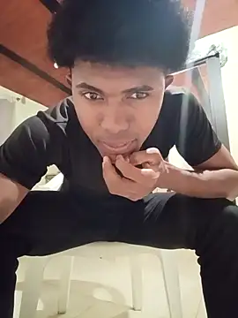 Snapshot of man_black_hot24 chatting on 11.25.25 man black hot24 online show from 11.25.25