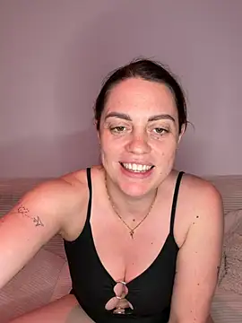 laraslittlesecrett online show from 04.26.26