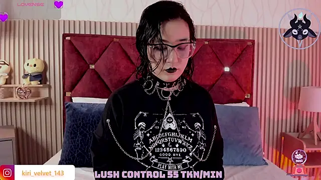 Kiri Velvet online show from 06.05.26