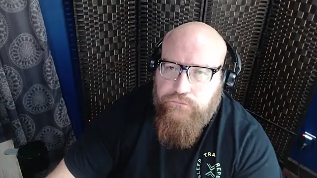 BigBearforCuddles online show from 02.08.26