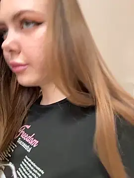 Snapshot of SinCityDoll chatting on 03.12.26 SinCityDoll online show from 03.12.26