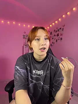 Davne  online show from 04.28.26