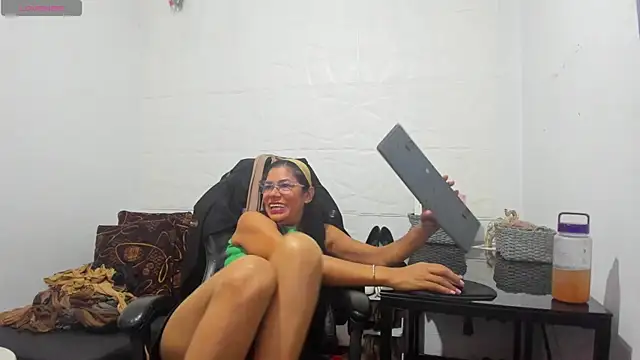 Snapshot of Miss_clarepocahose chatting on 07.11.26 Miss clarepocahose online show from 07.11.26