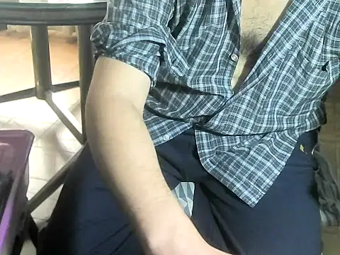 Snapshot of OreCam chatting on 02.25.26 OreCam online show from 02.25.26