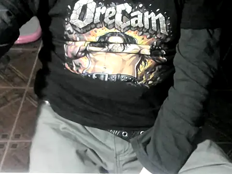 Snapshot of OreCam chatting on 07.21.26 OreCam online show from 07.21.26