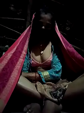 Snapshot of Uma_sain chatting on 11.29.25 Uma sain online show from 11.29.25