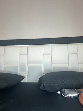 Celeste Valencia  online show from 05.06.26