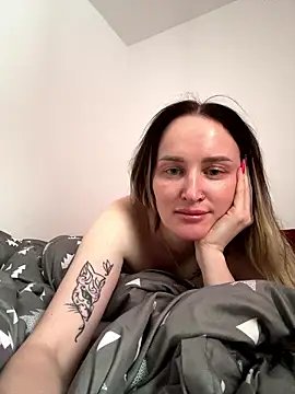 Snapshot of TomilaSi chatting on 01.10.26 TomilaSi online show from 01.10.26