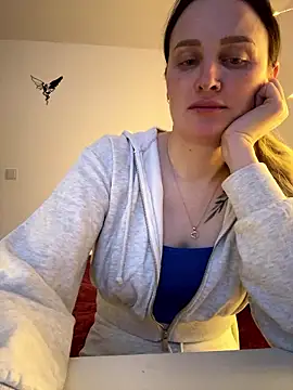 Snapshot of TomilaSi chatting on 01.12.26 TomilaSi online show from 01.12.26