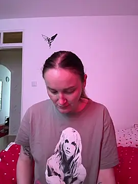 Snapshot of TomilaSi chatting on 02.01.26 TomilaSi online show from 02.01.26