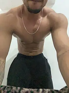 Snapshot of MoreninhoMagrinho chatting on 01.07.26 MoreninhoMagrinho online show from 01.07.26