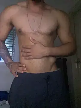 Snapshot of MoreninhoMagrinho chatting on 01.15.26 MoreninhoMagrinho online show from 01.15.26