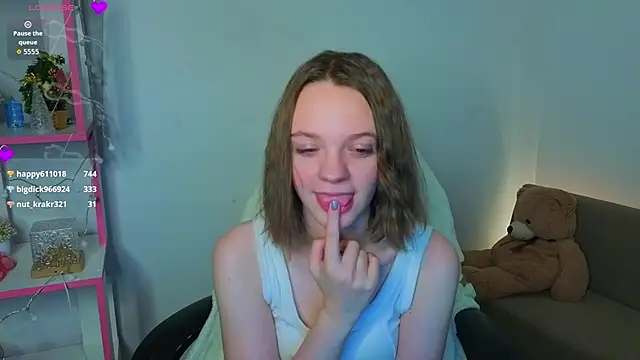 Snapshot of Olivia_Riesz chatting on 02.03.26 Olivia Riesz online show from 02.03.26