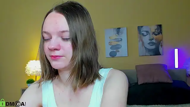Olivia Riesz online show from 03.25.26